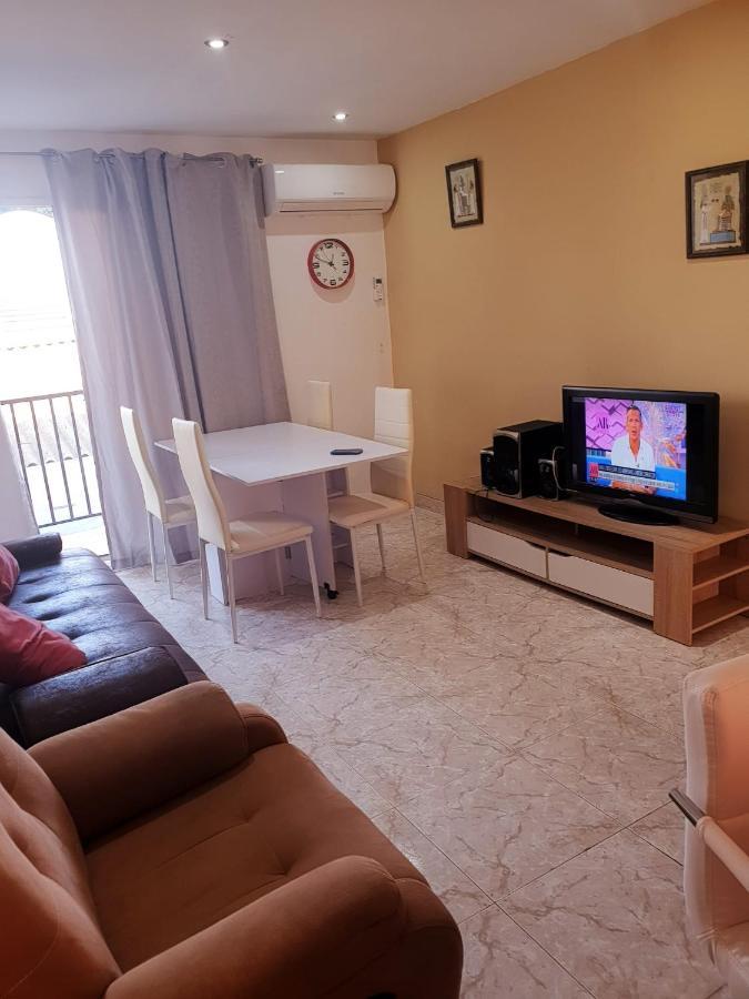 Rooms Nice And Quite Валенсія Екстер'єр фото