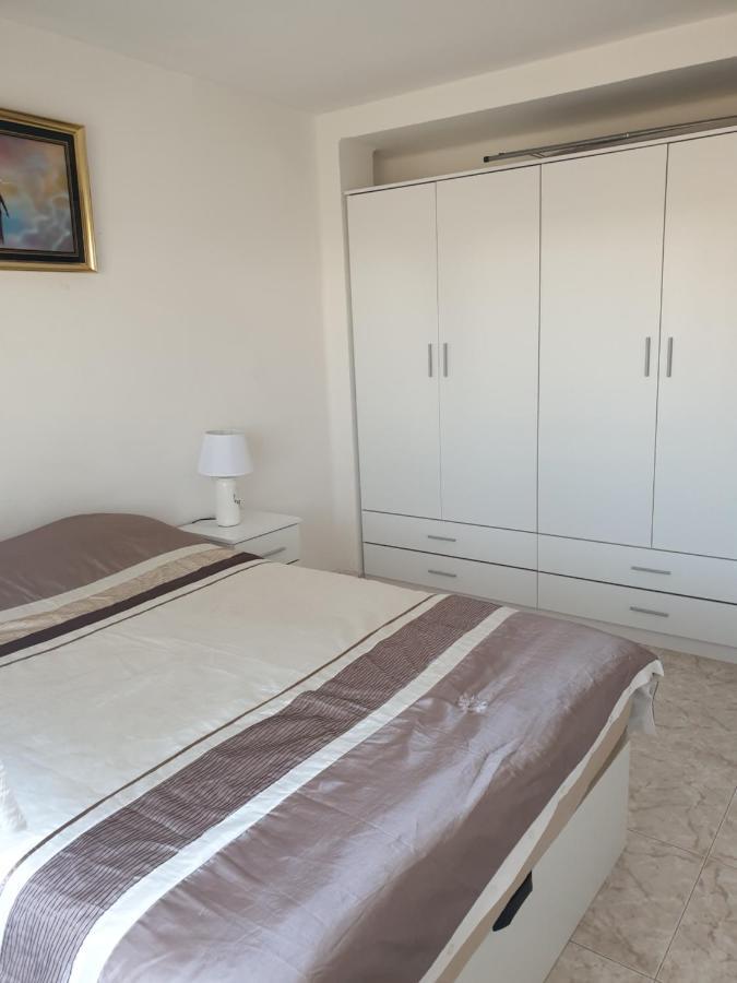 Rooms Nice And Quite Валенсія Екстер'єр фото